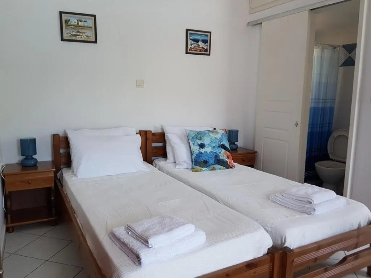 Beachfront studio apartment with incredible views