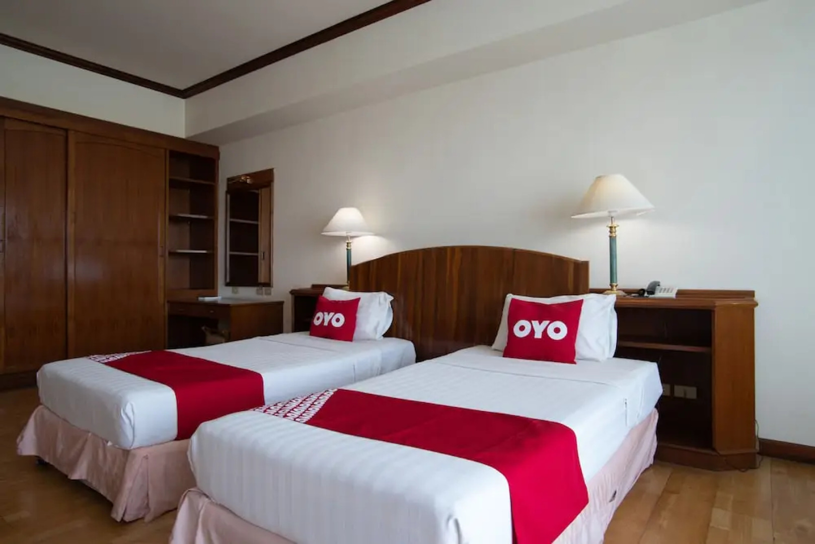 Ayutthaya River View Hotel