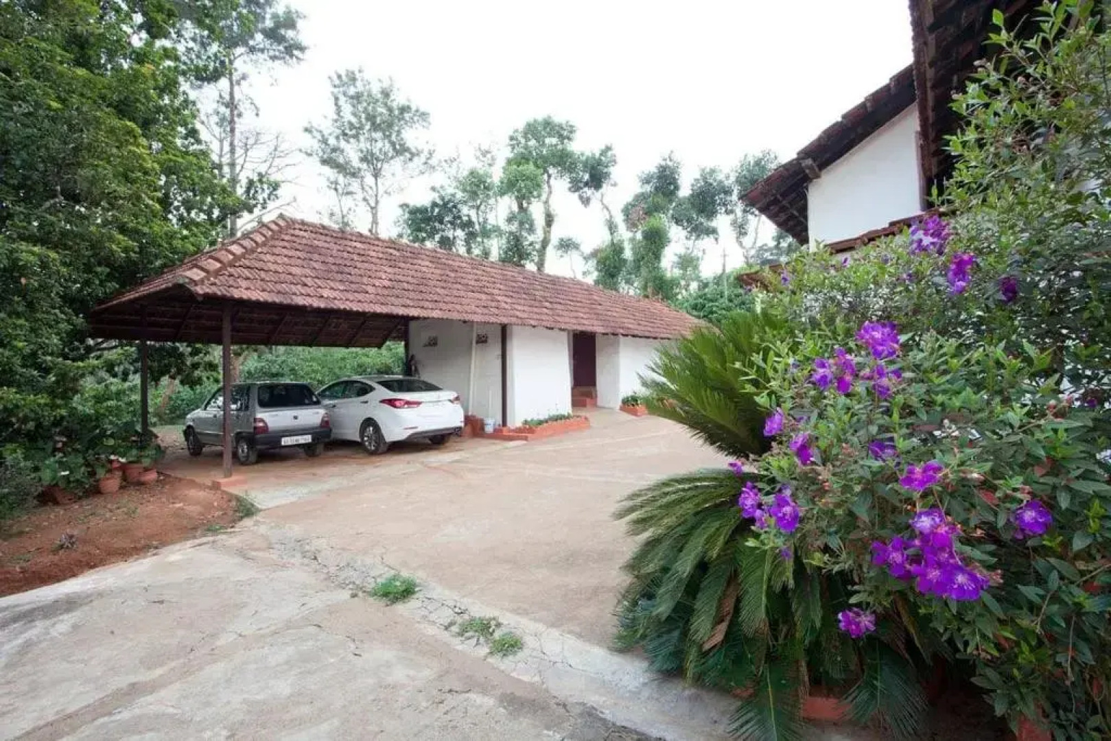 Sardar Bahadur's Heritage Bungalow Estate Stay