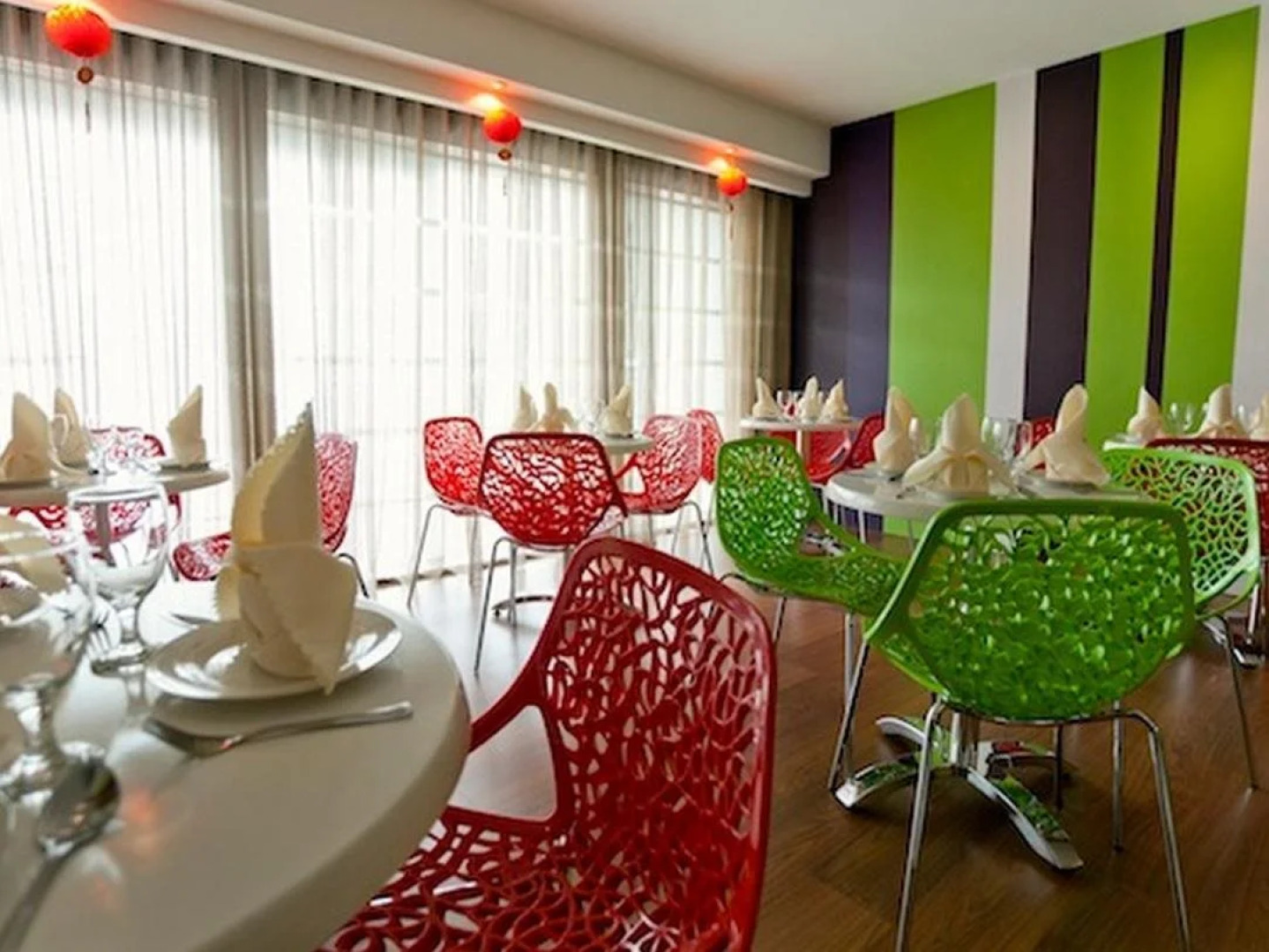 Grand Medallion Hotel