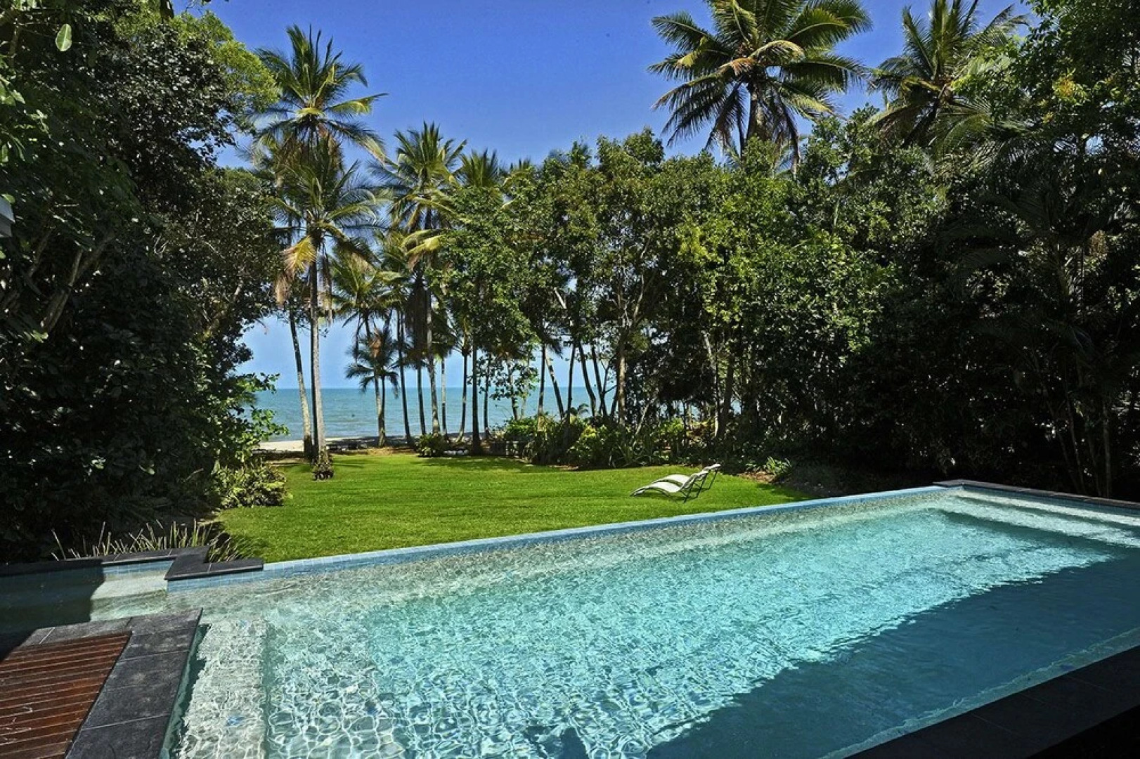 Absolute on Newell Luxury Beach House