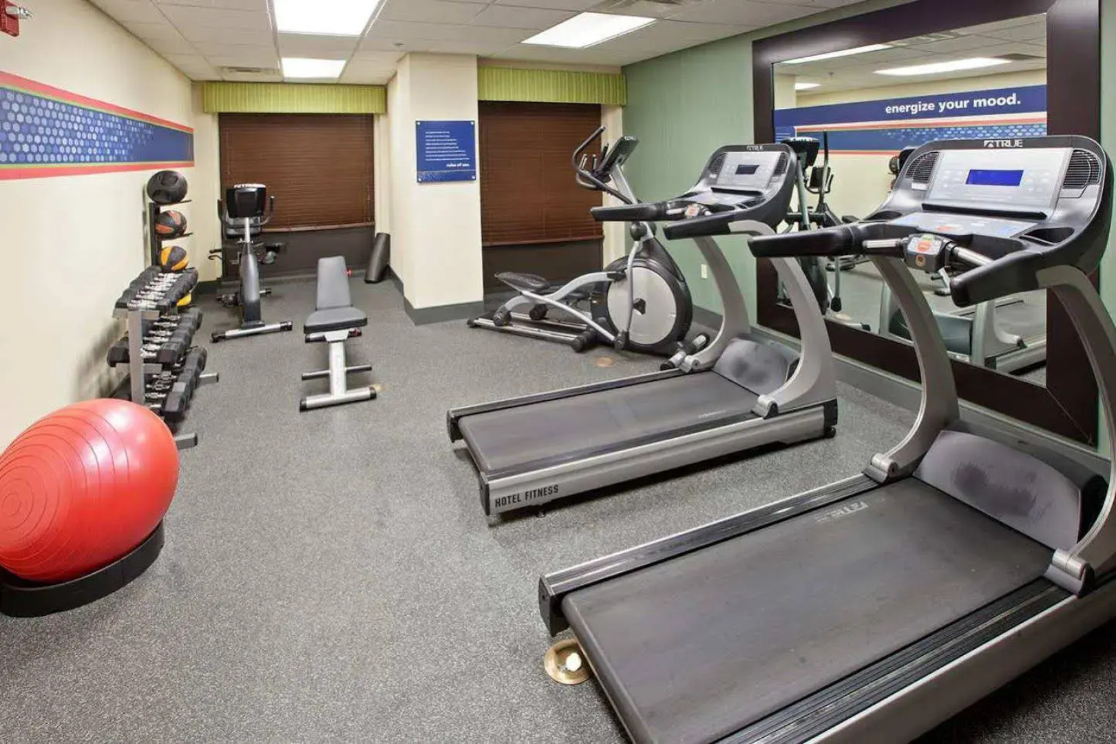 Hampton Inn & Suites Canton