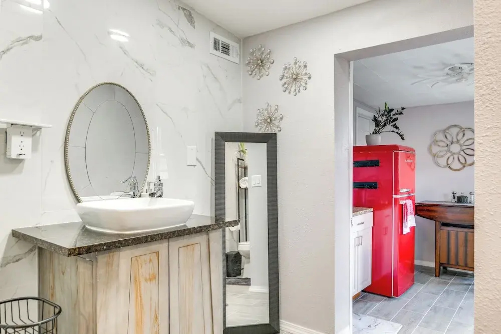 Apt 1 Mi to Riverfront in Titusville w/ Patio