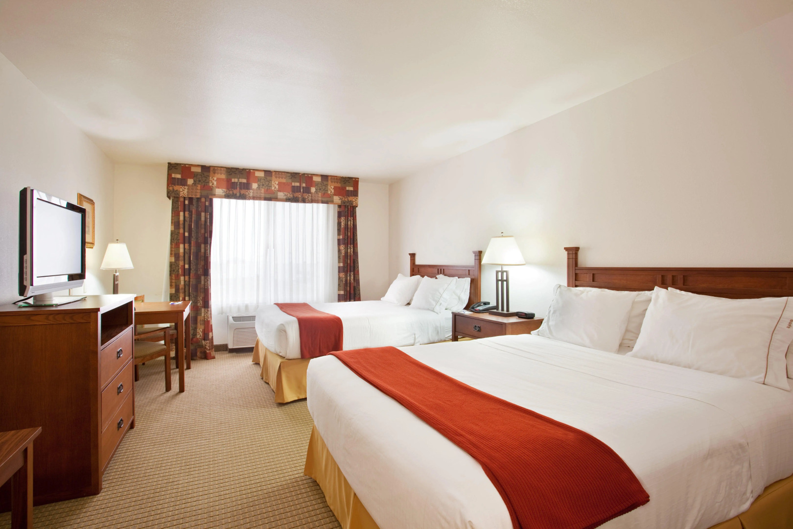 Holiday Inn Express & Suites Mattoon by IHG