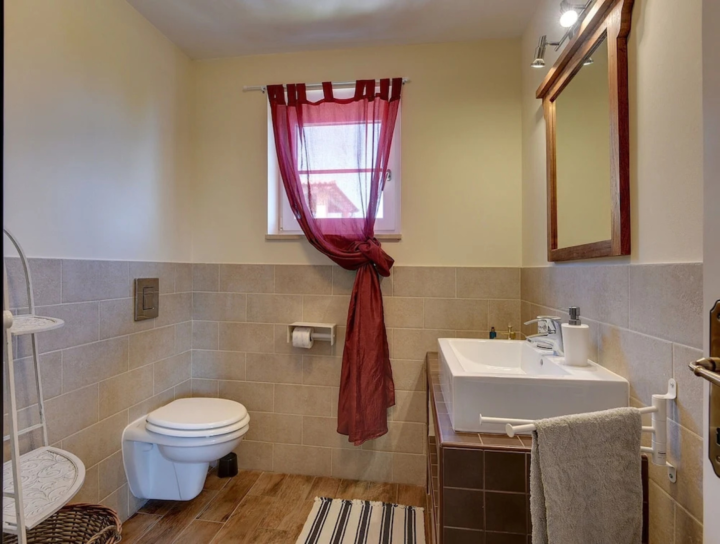 Detached Villa With Swimming Pool in the East of Istria Near the Sea