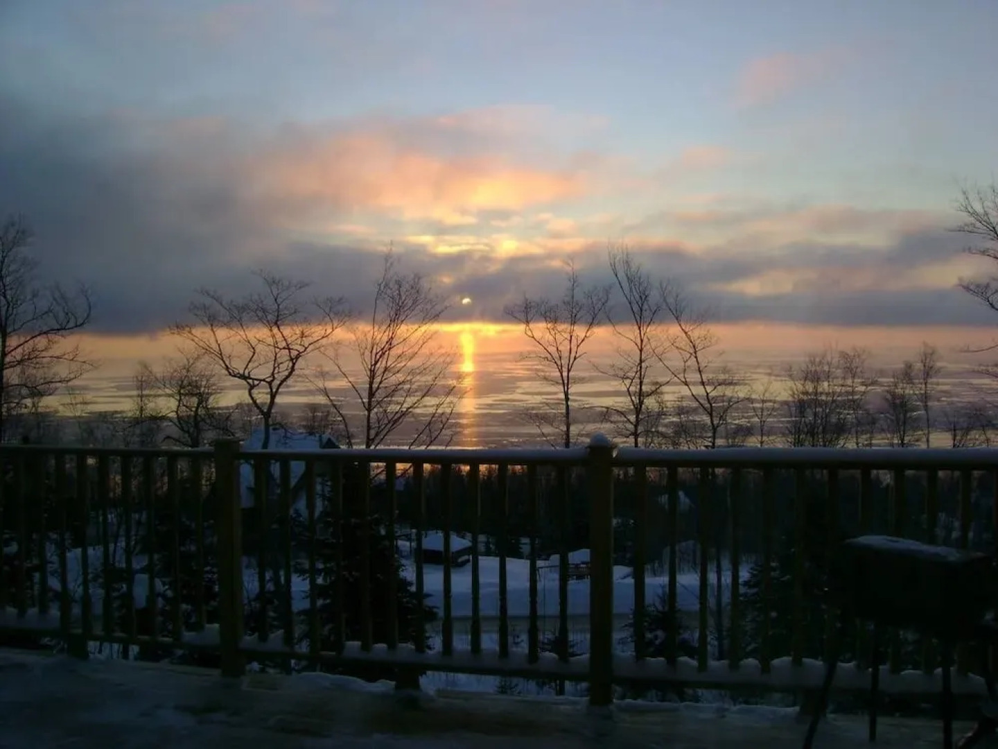 Chalet L'officier-1, spa et vue sur le Fleuve