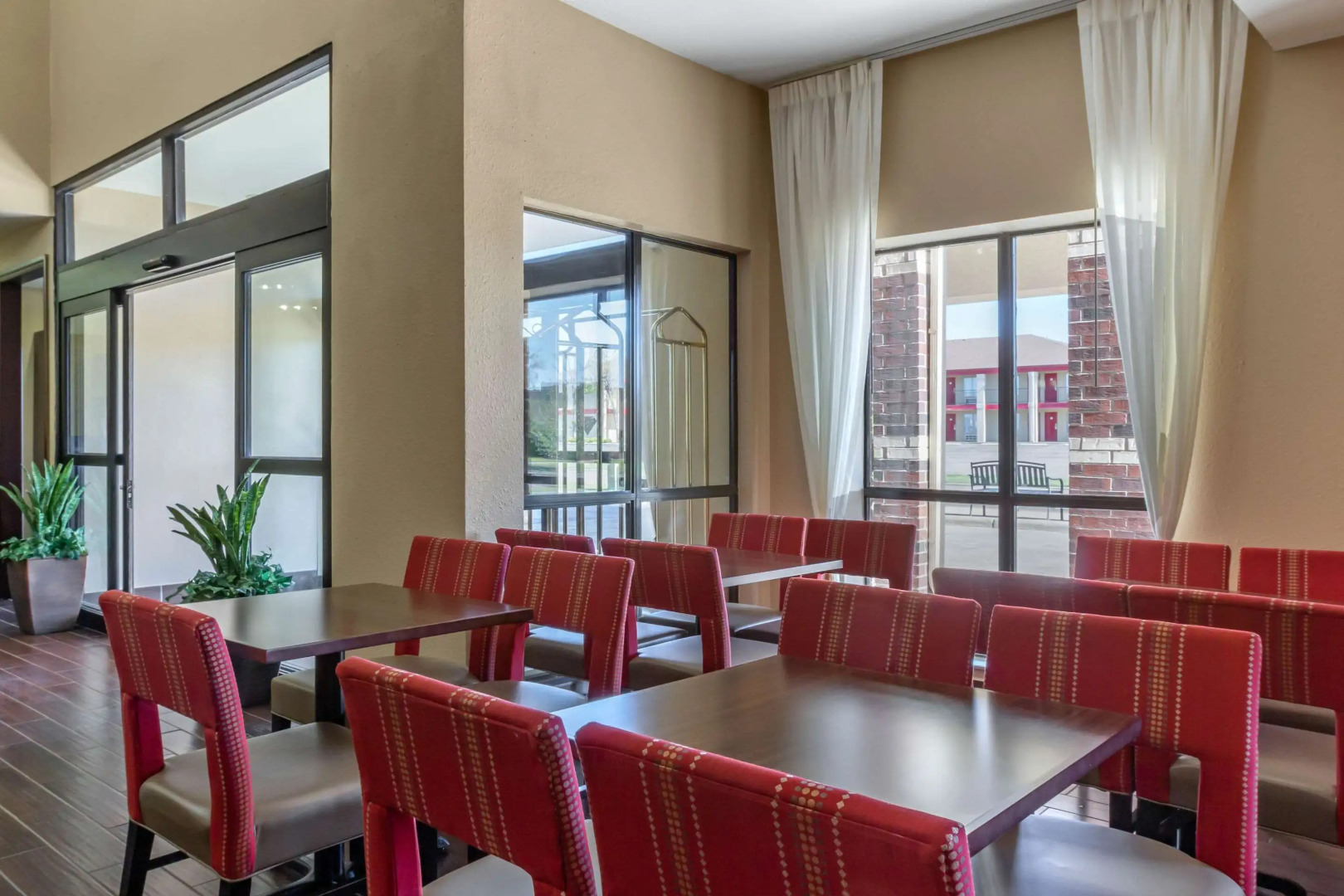 Comfort Suites Plainview