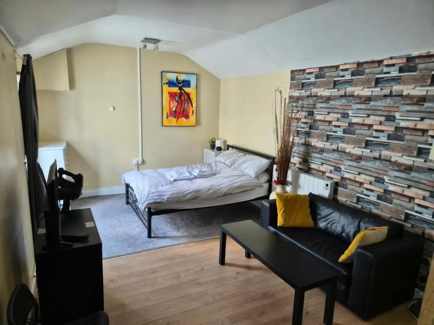17b DB Airbnb