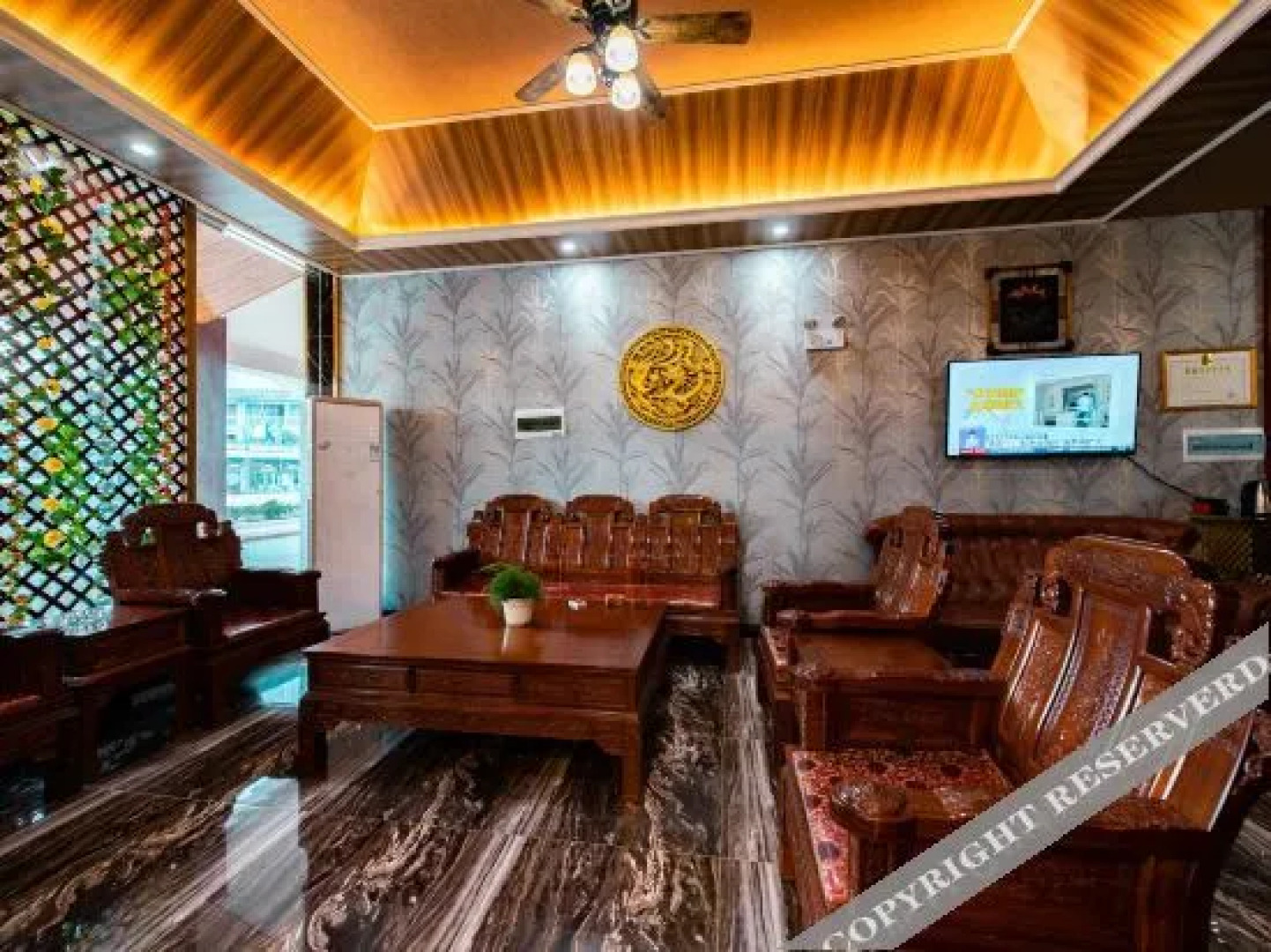 西双版纳景洪隆泰花园酒店(告庄星光夜市店)