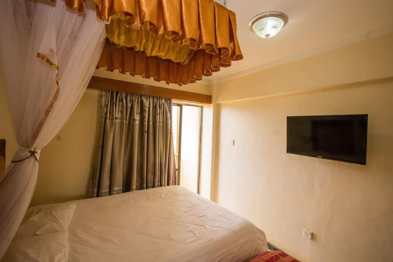 New Zonic Hotel