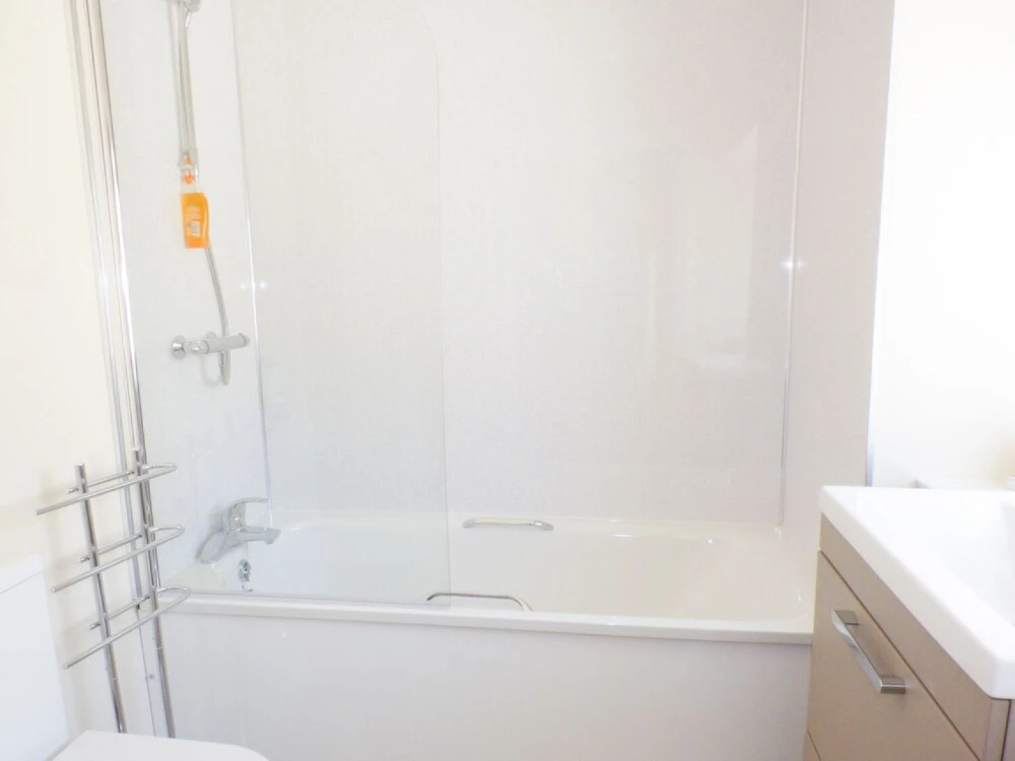 Llaethdy - The Dairy