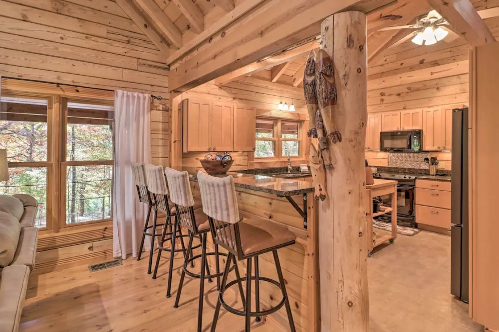 'serenity Woods' Cabin w/ Hot Tub & Fire Pit