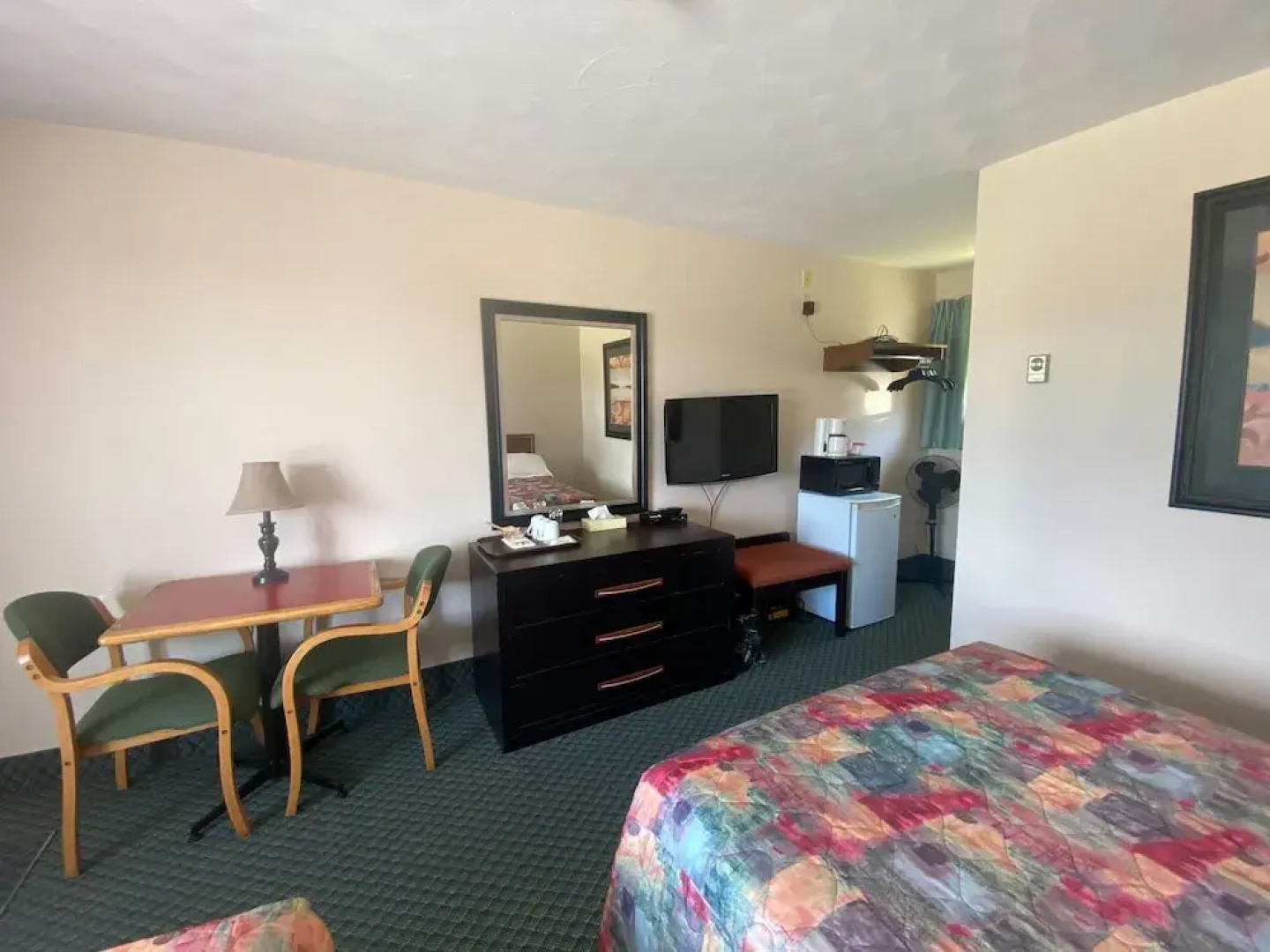Kelly's View Motel
