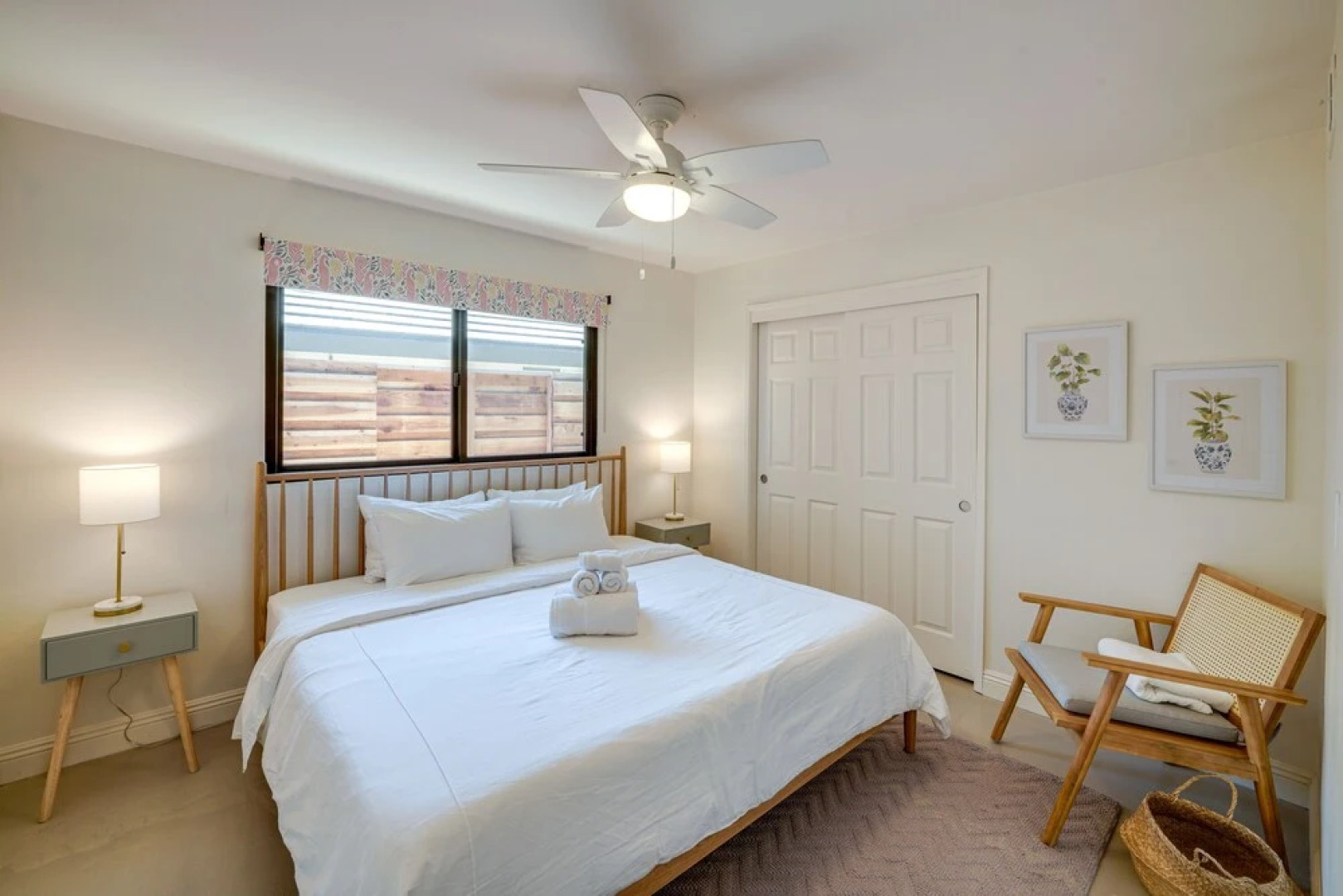 Bakersfield Oasis: Private Pool, Hot Tub & Patio!