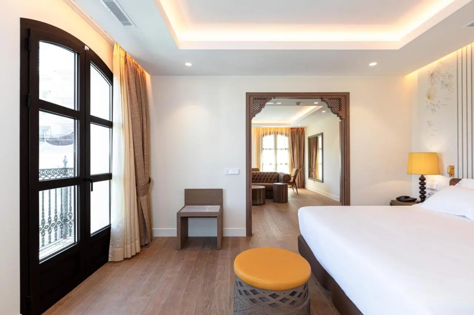 Отель Silken El Pilar Andalucia