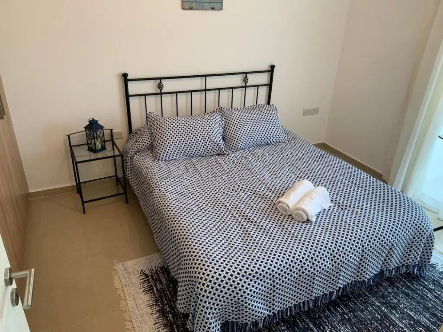 Comfortable One-Bedroom Apartment near the Sea and Casino Merit Park Sel 2-6