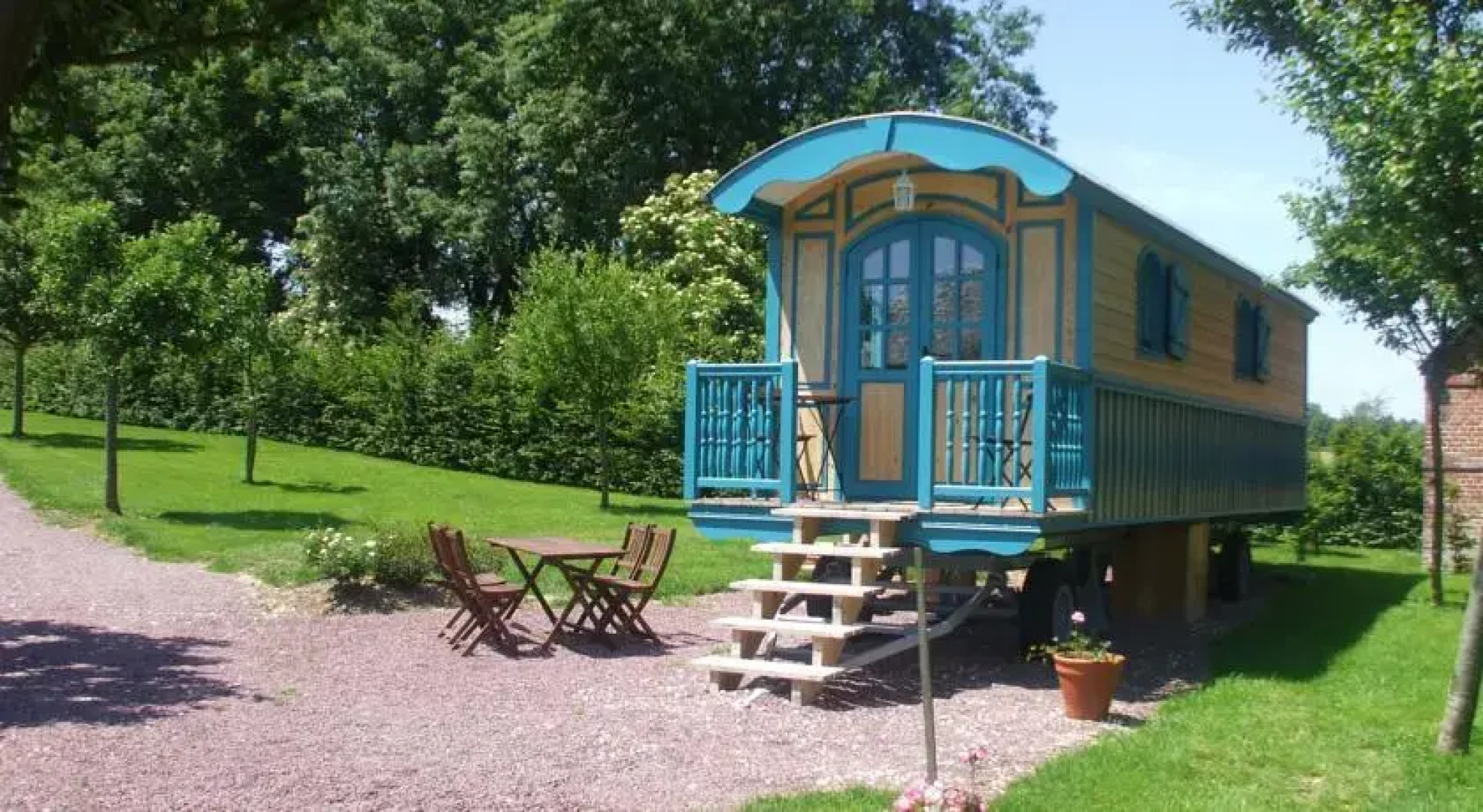 Chambres dHôtes et Roulottes Le Clos du Quesnay