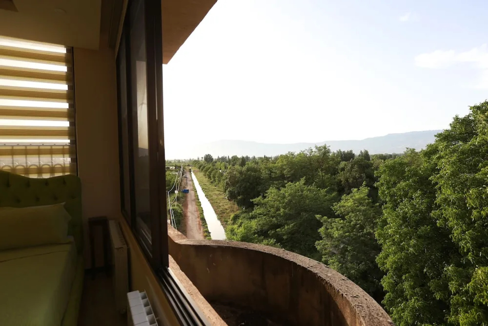 Hotel and Restaurant Shallalat Anjar