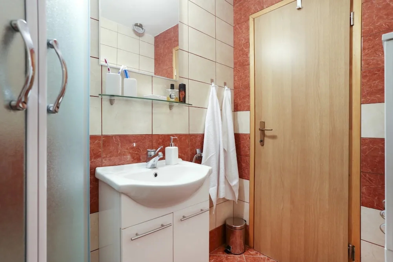 Rustic Stone House Bajeli with Jacuzzi