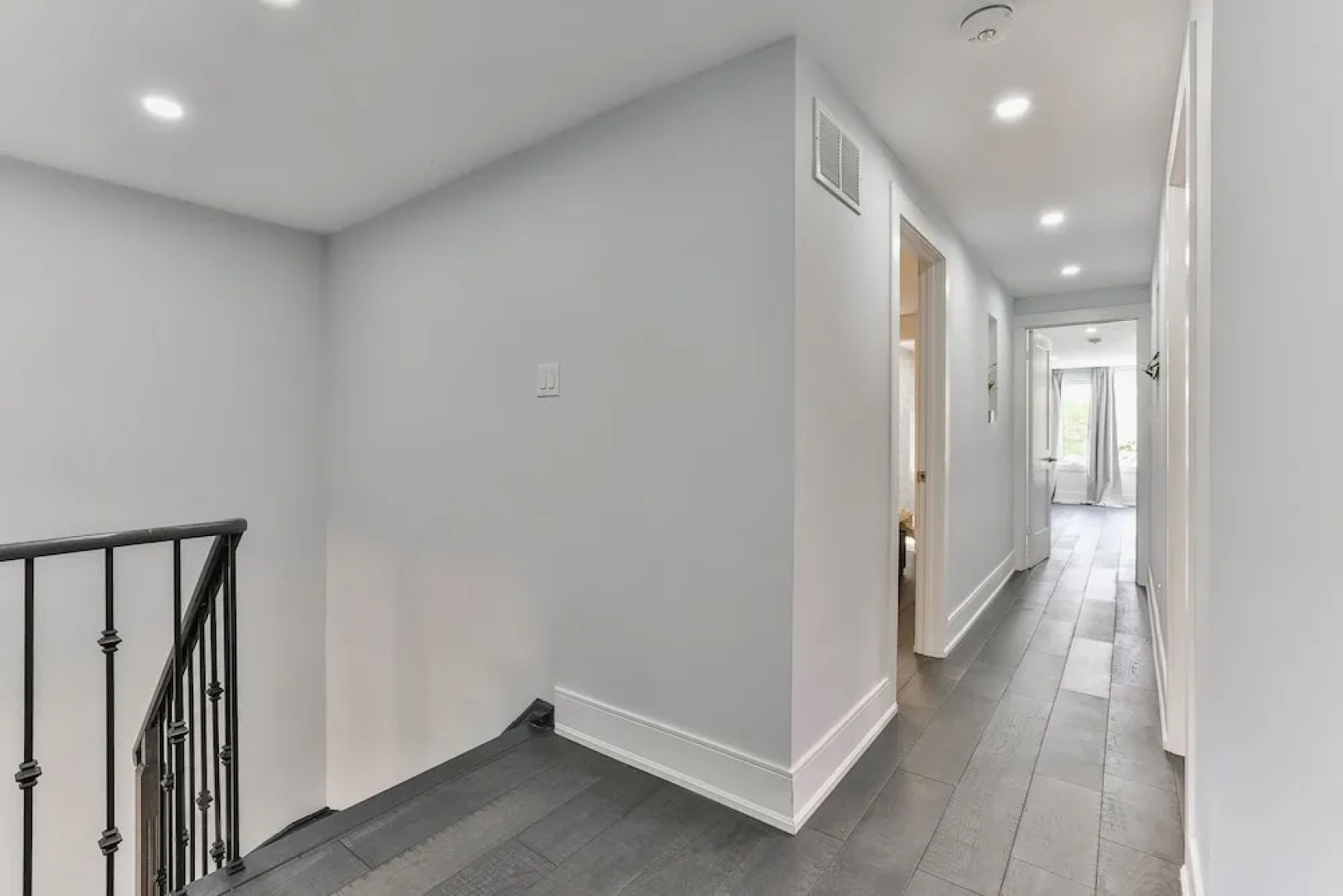 QuickStay - Classy 5brm House in Vaughan