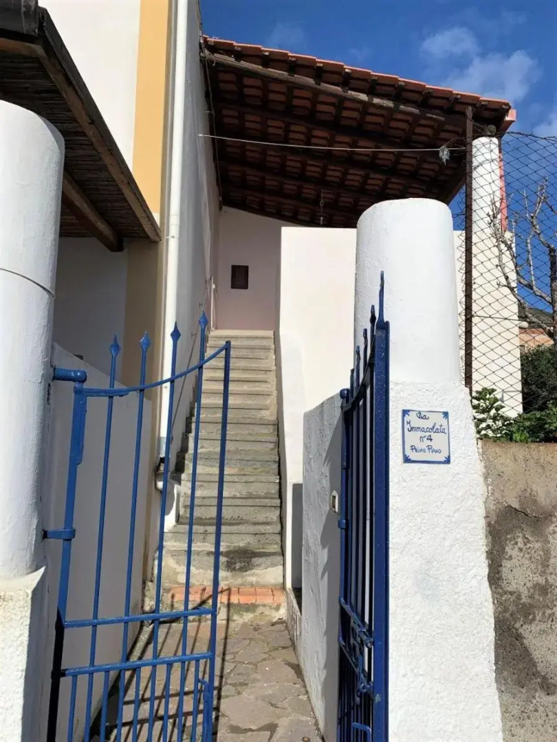 Casa Vittoria - panoramica in centro a Leni, Isola di Salina