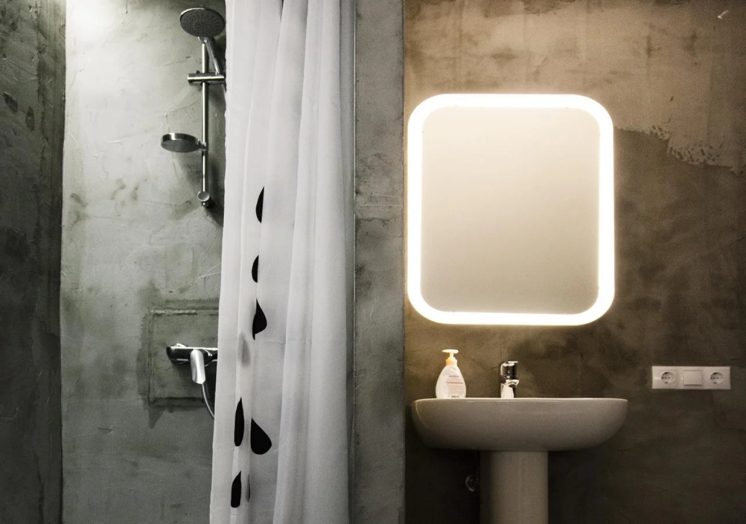 Sputnik Hostel & Personal Space