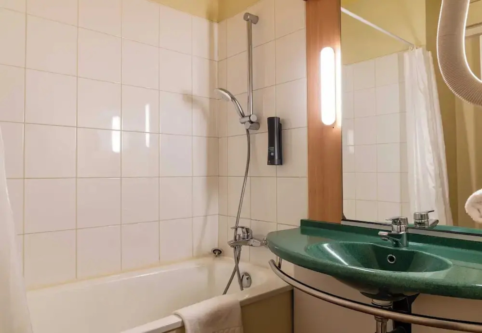 hotelF1 Grenoble Universite