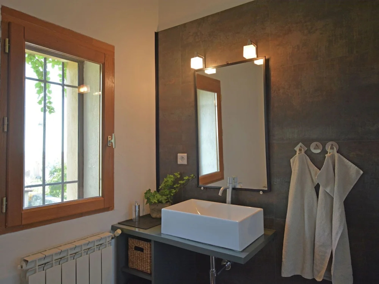 Beautiful 18th Century House With Private Pool in Fournès, Pont-du-gard