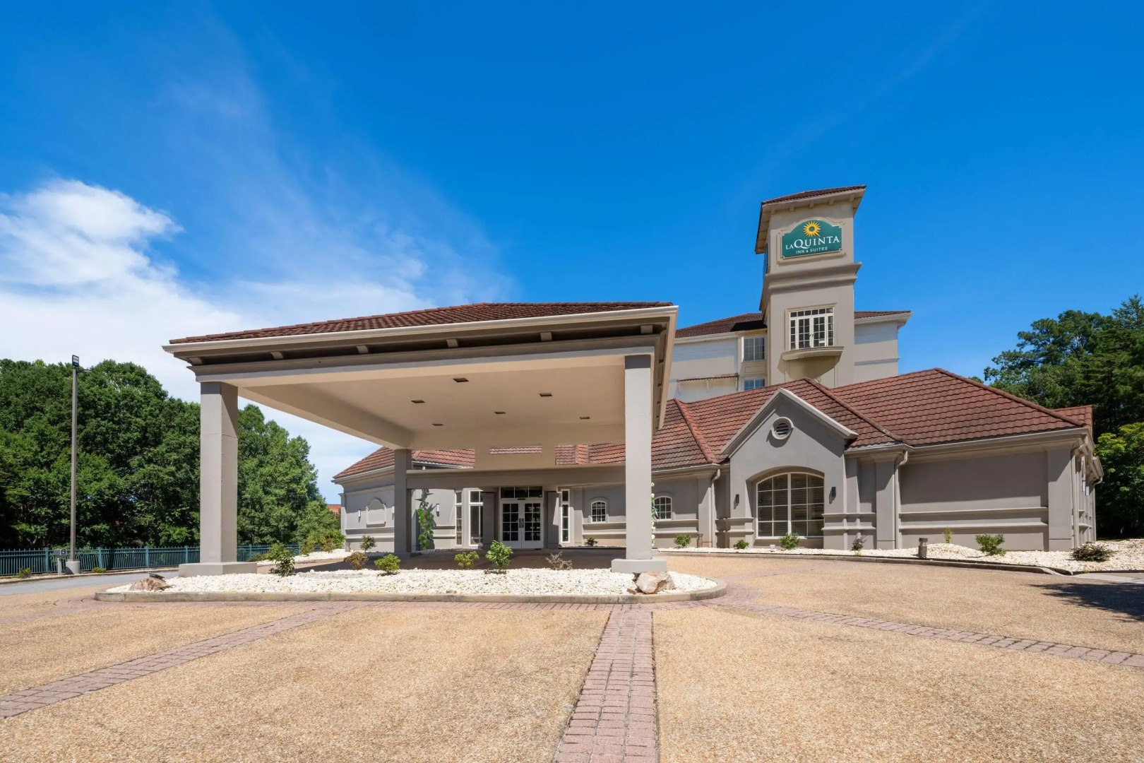 La Quinta Inn & Suites by Wyndham Raleigh Cary