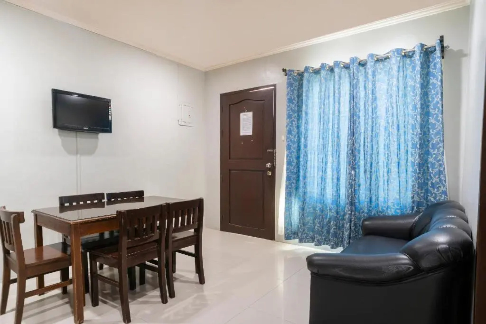 Oyo 557 Samantha'S Apartelle