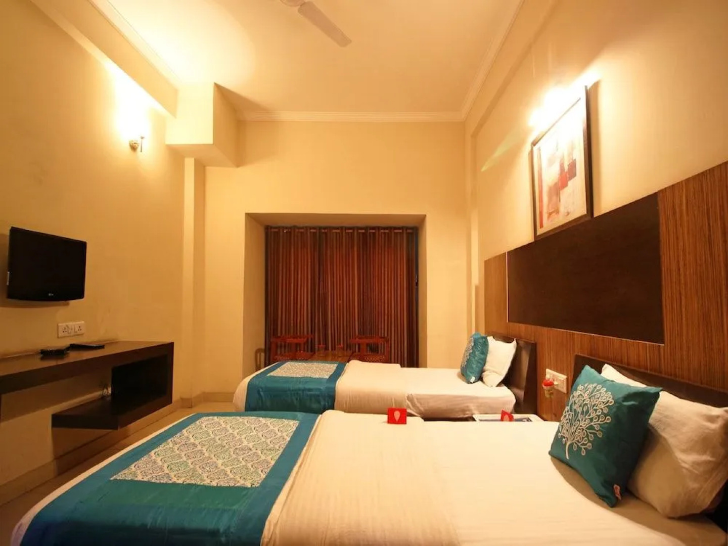 OYO 4754 Hotel Center Point