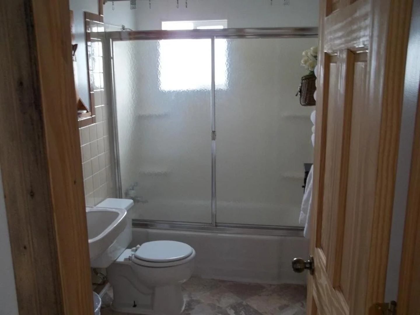 Budget Host Elk Antler Inn