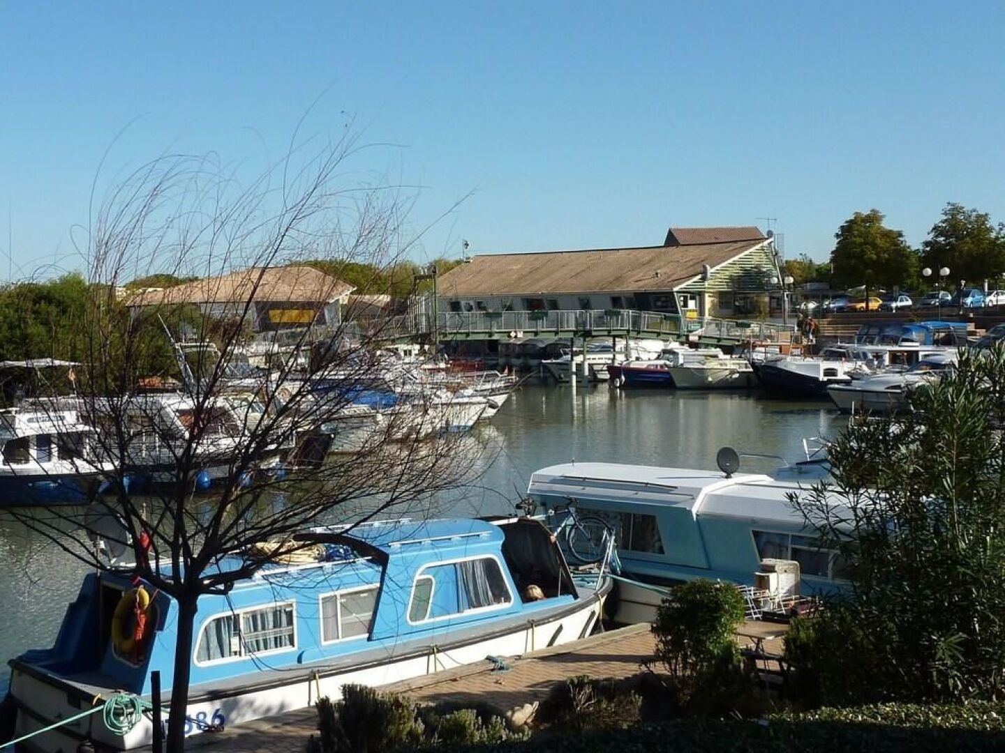 Semi-detached home 500 m. from the center of Colombiers
