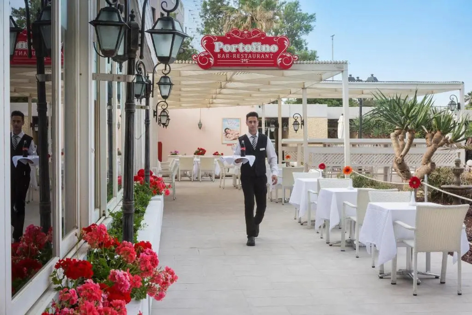 Seasons Hotel - Resort on The Beach