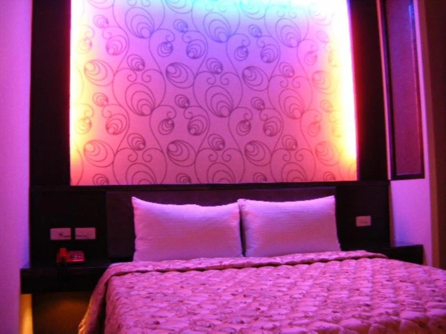 Baseball exquisite hotel