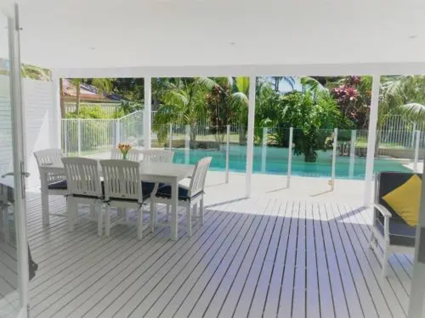 The White House', 25 Tomaree Road - Fantastic House With Pool, Linen Foxtel And Wii-U
