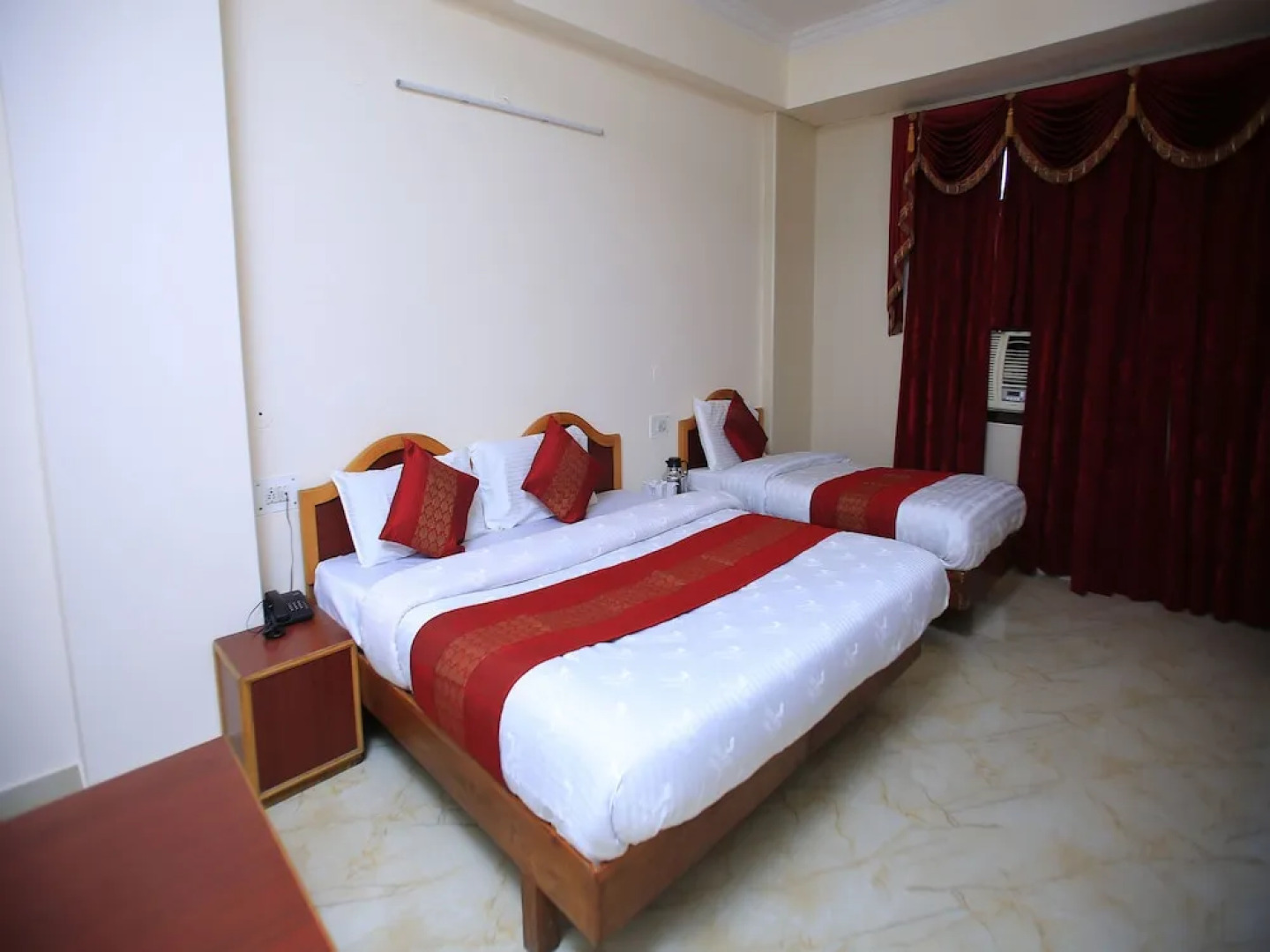 Oyo 13326 Gupta Palace