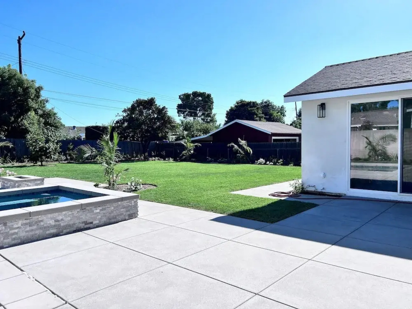 4 bedroom, 2 bathrooms