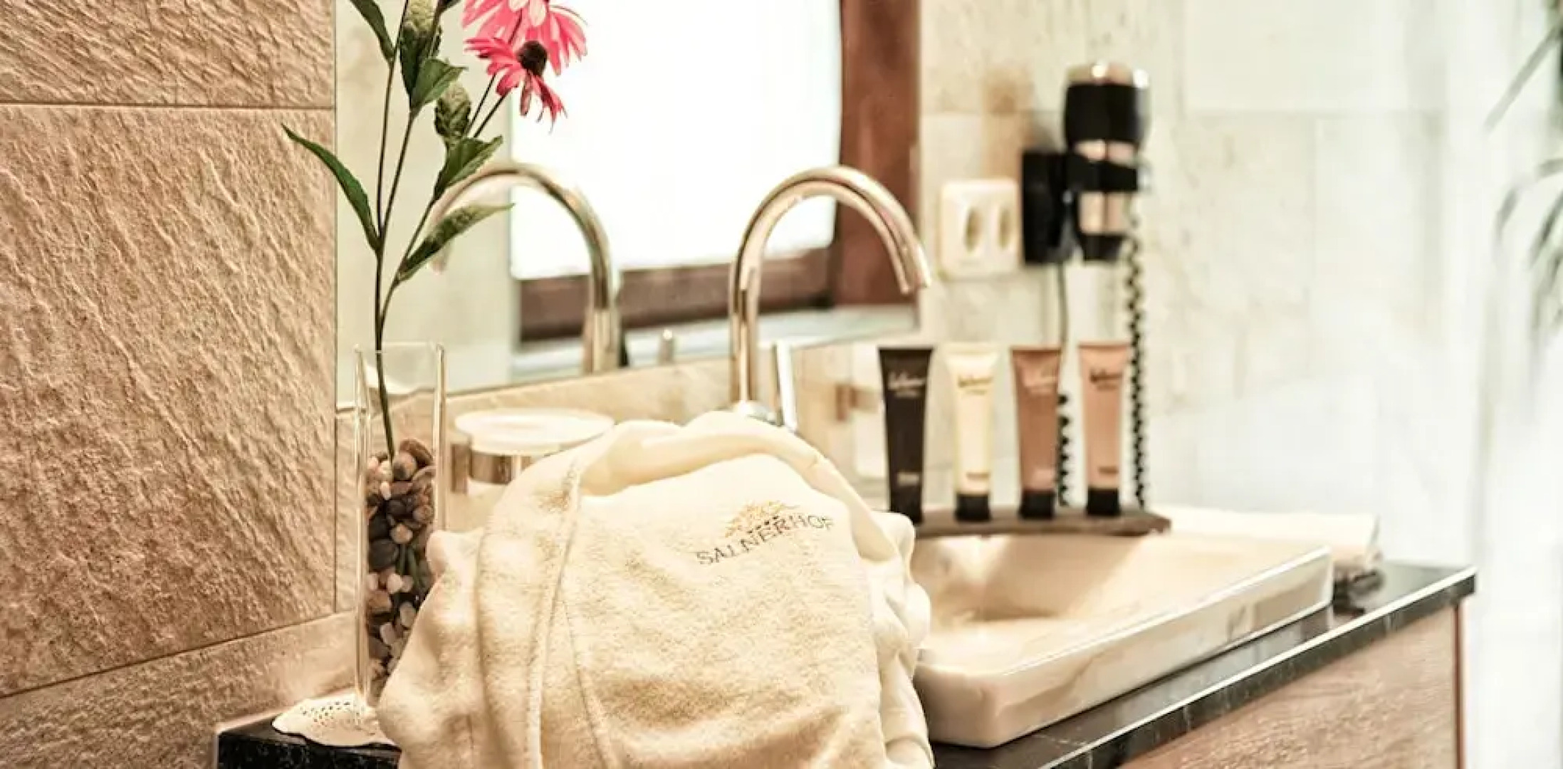 0711 Waters Edge Resort 2 Bedroom Condo by Redawning