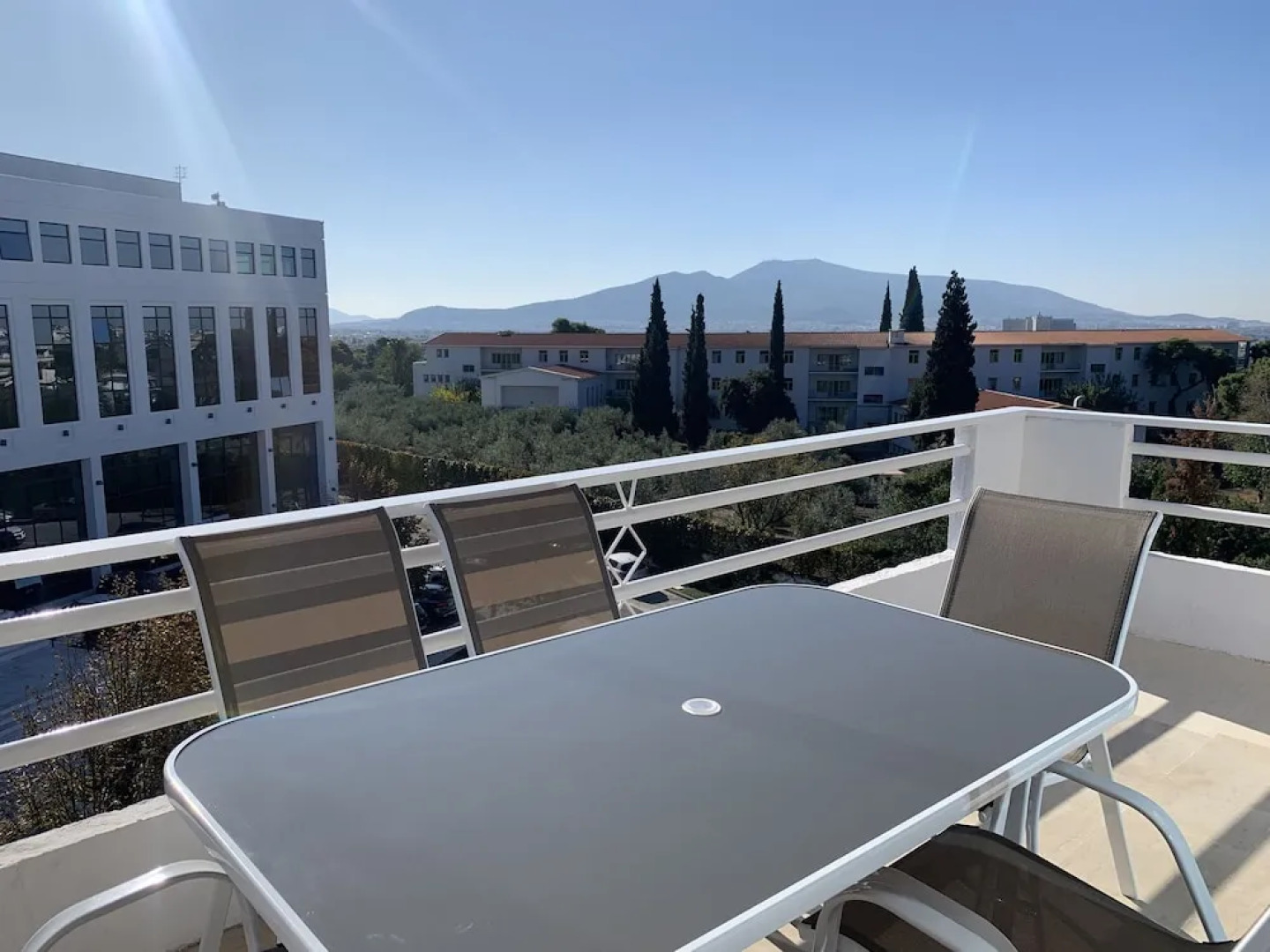 Spacious renovated apartment Marousi KAT