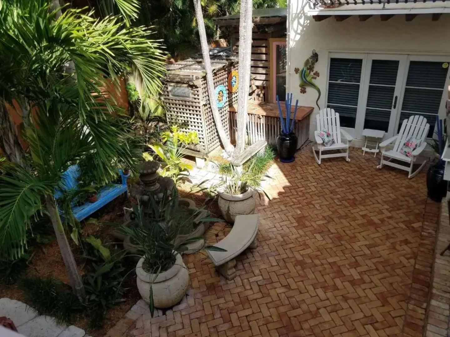 Downtown Whimsical Paradise Pool, Tiki Bar, 2 blocks to Atlantic Ave Delray