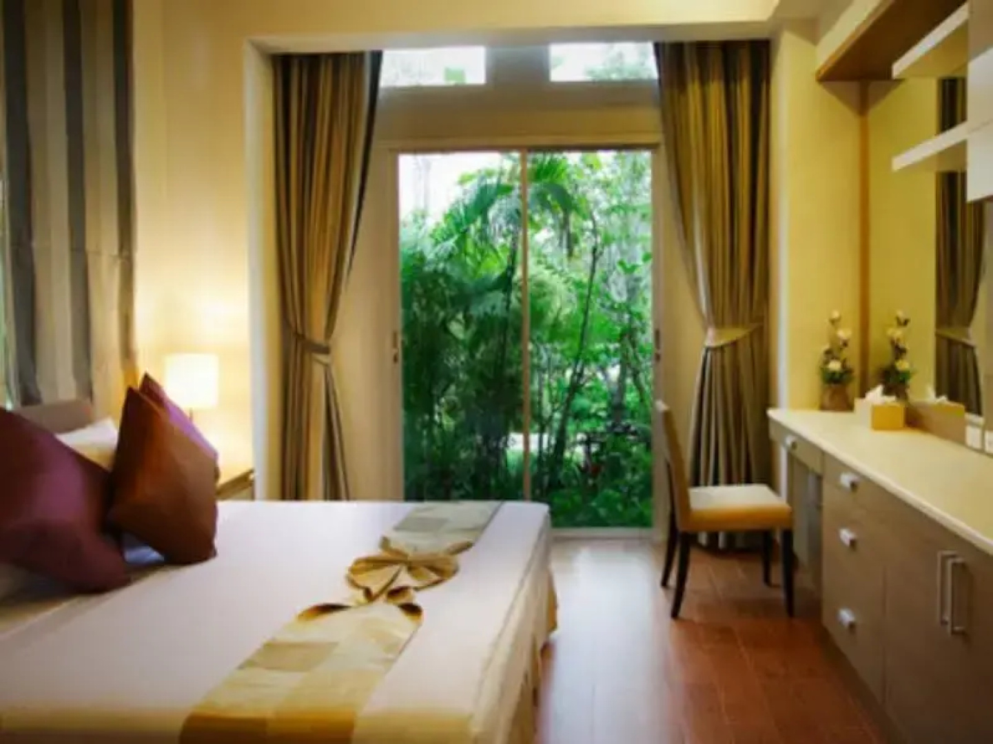 Tachawan Resort & Restaurant