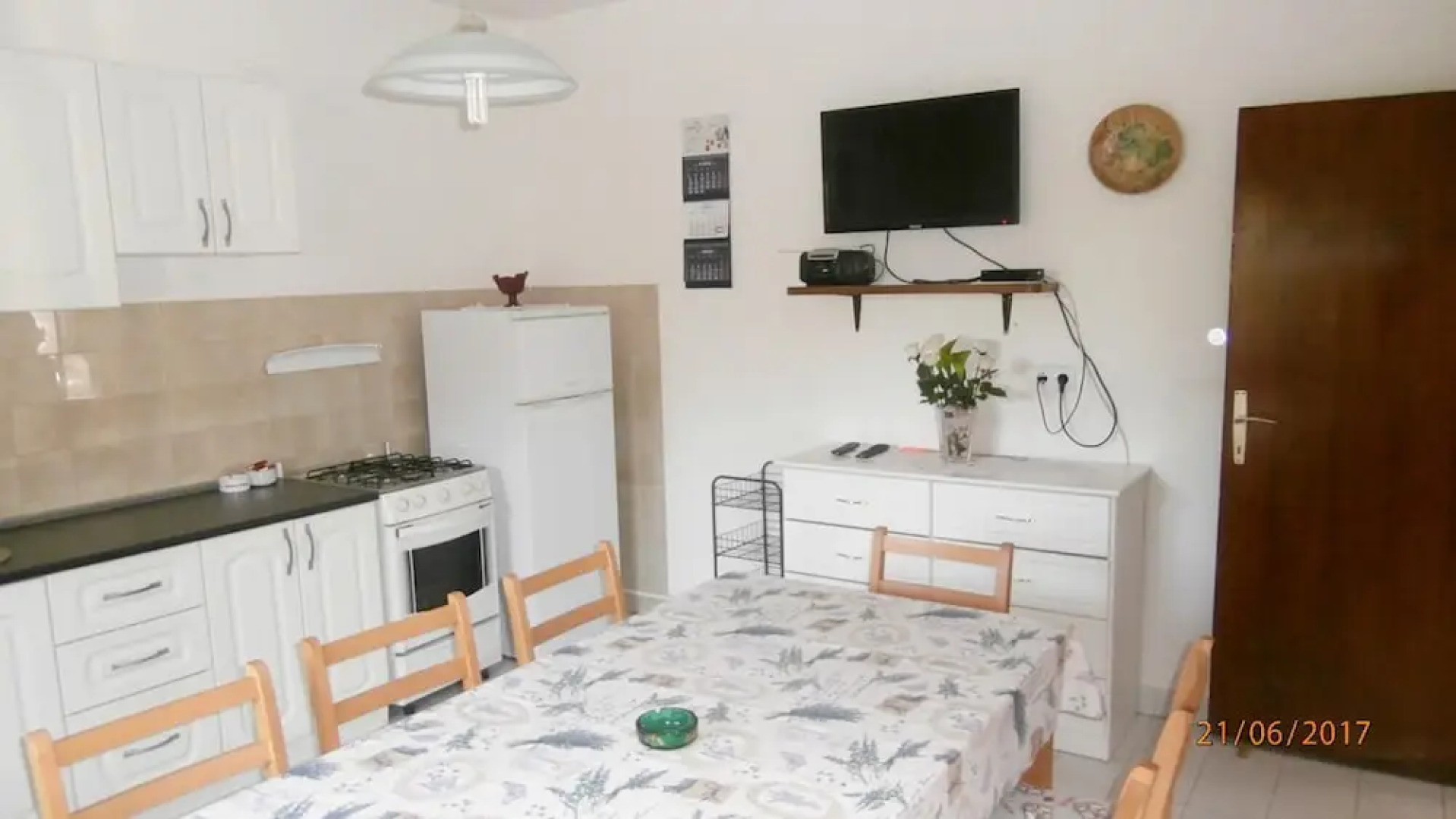 Apartment With 3 Bedrooms in Gdinj, With Enclosed Garden - 50 m From t