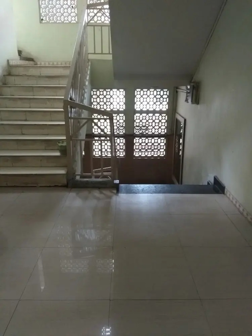 Iroomz Hotel Sagar Deluxe