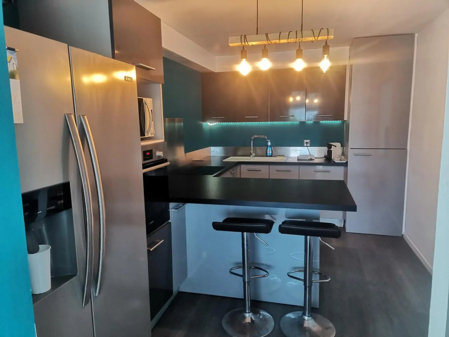 Bel appartement T4 vue mer sur la Marina du Gosier