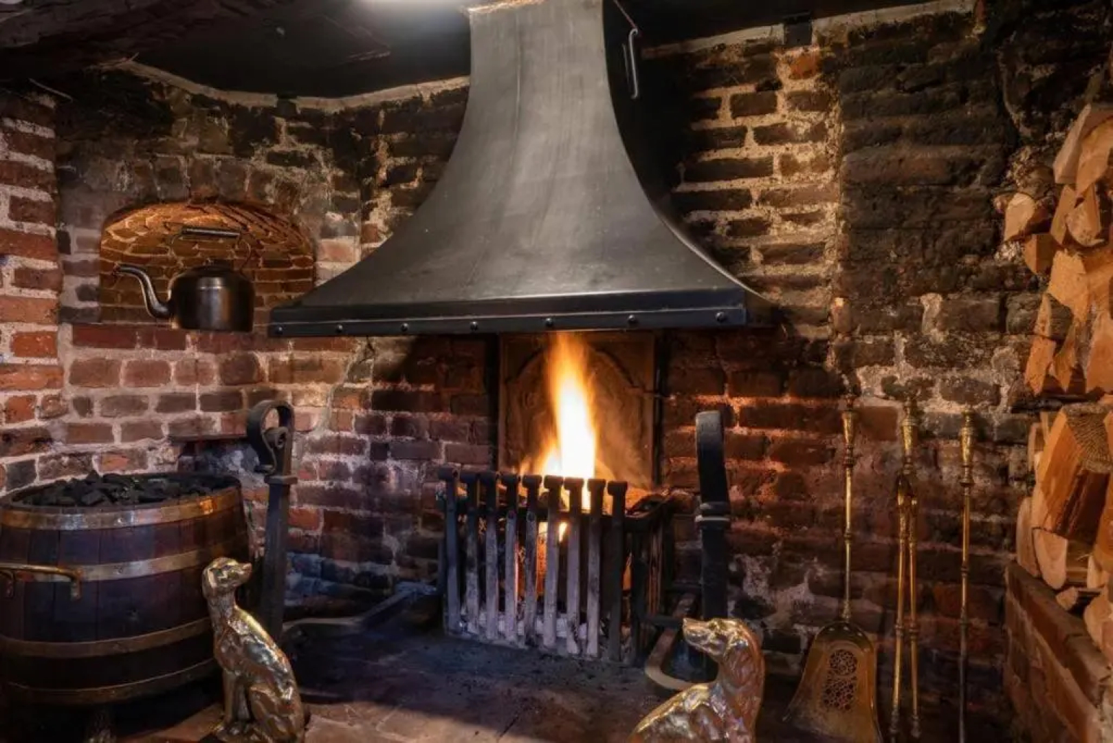 Inglenook Cottage in Henley-on-thames