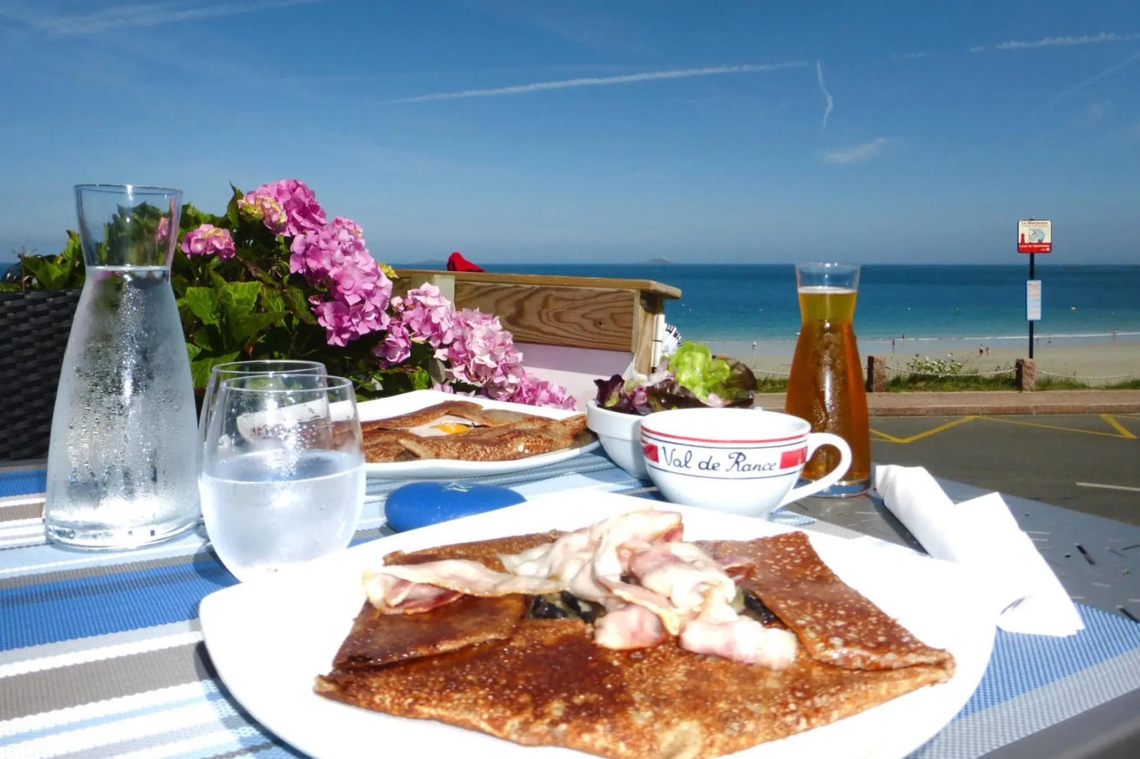 Holiday Home in Plozevet Near Beaches