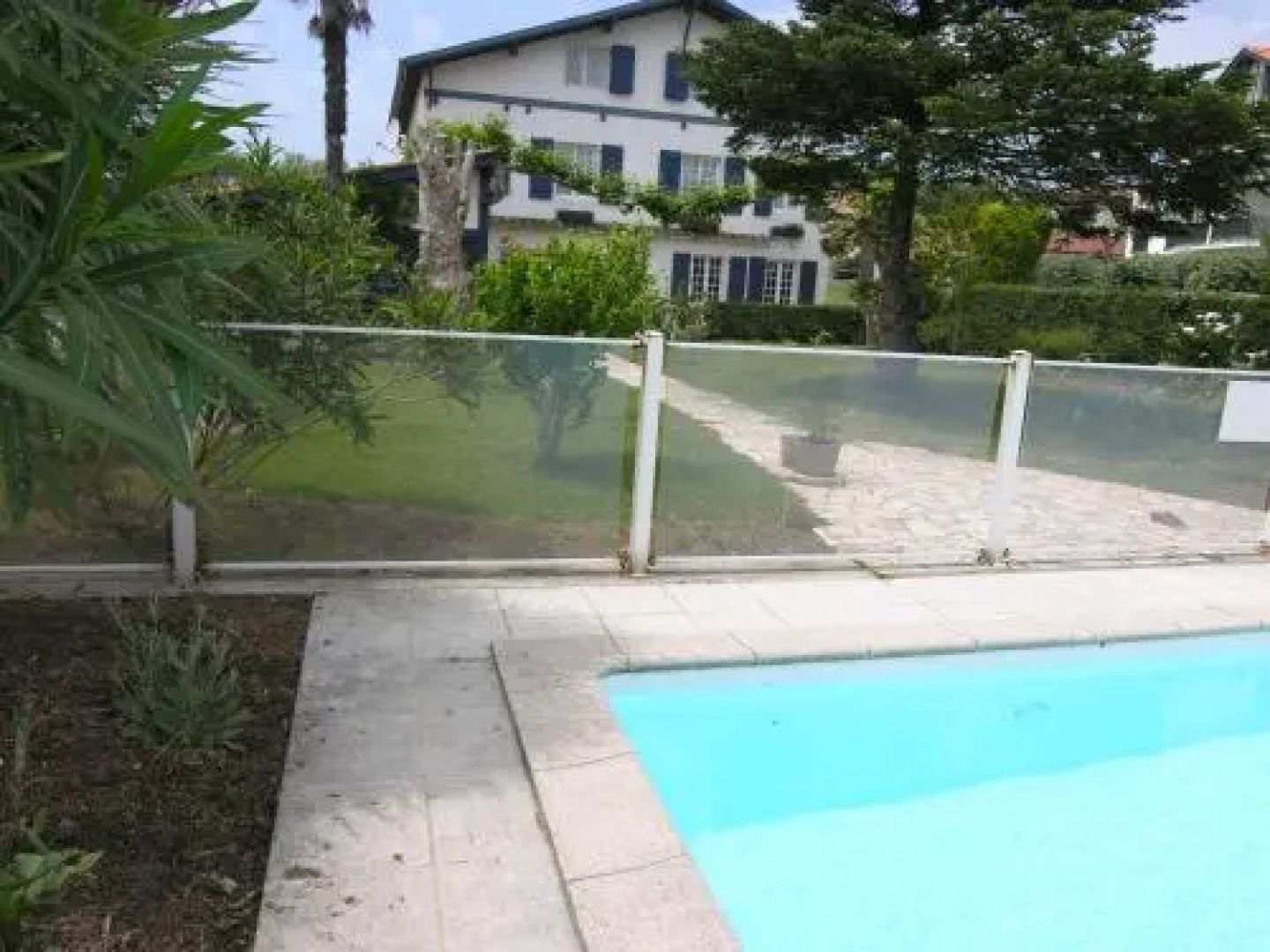 Abaca Ypua Hotel Restaurant