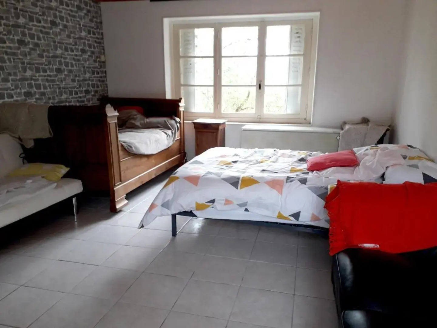 Maison plein pied dans bourg avec tous commerces