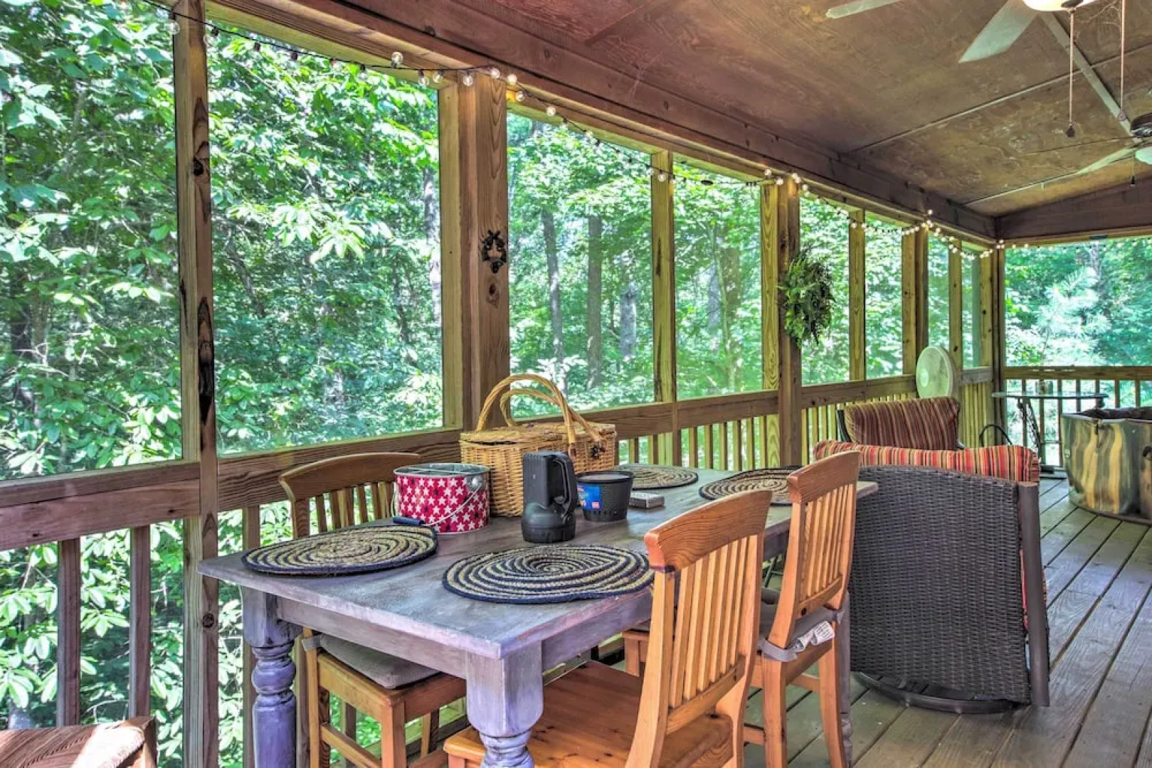 Cozy Cabin in Coosawattee River Resort!